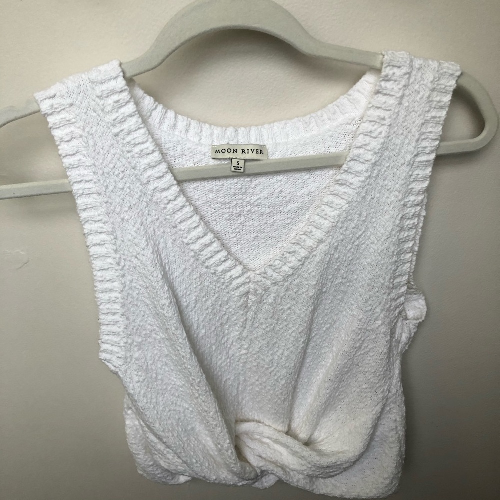 White front knit crop top
